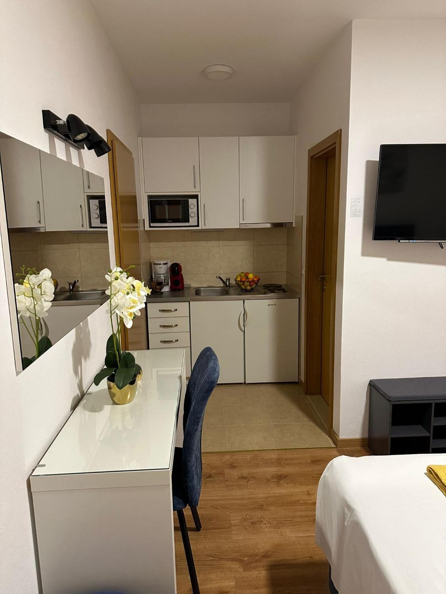 Apartmani Vice Brela Buitenkant foto